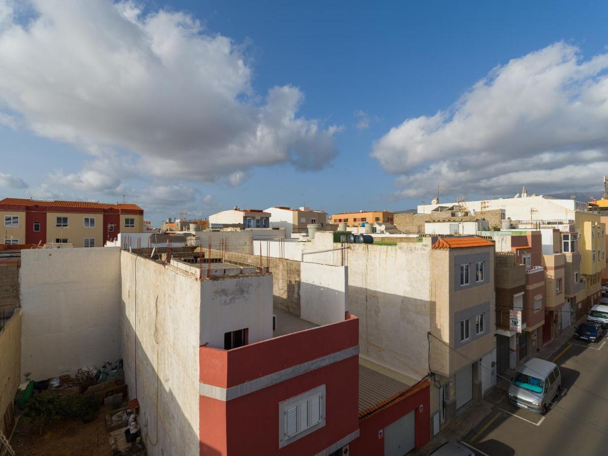 La Isla Apartment Vecindario  Luaran gambar